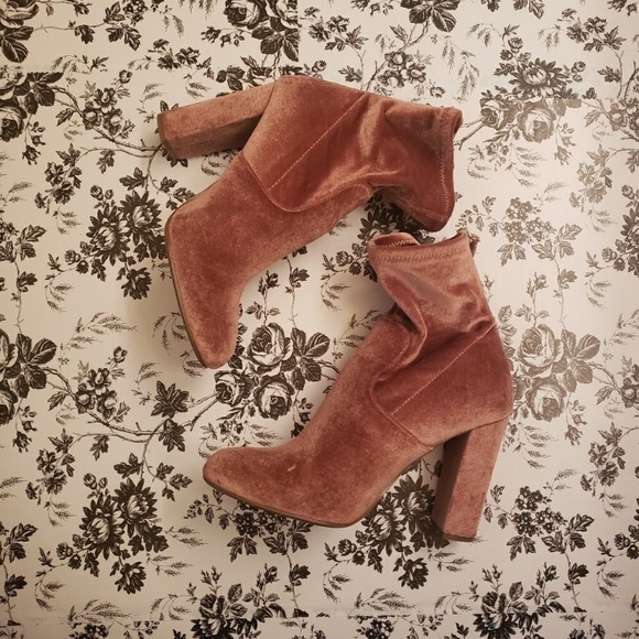 Steve Madden Pink and Red Ankle Boots - Picture 5 of 5